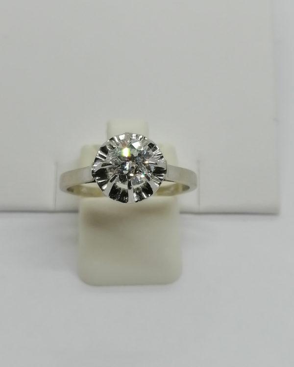 Bague or gris, sertie platine, solitaire diamant taille ancienne, 1920-30.