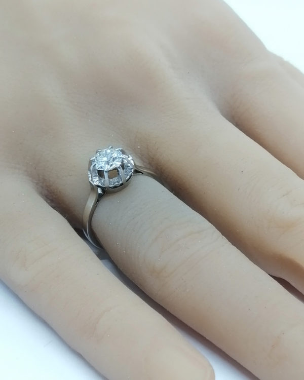 Bague or gris, sertie platine, solitaire diamant taille ancienne, 1920-30. – Image 4