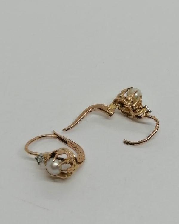 Boucles d'oreilles en or, sertie couronne rose de diamant et perle fine, vers 1900. – Image 3
