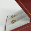 Boucles d'oreilles en or, forme coussin et rose de diamant, vers 1920. – Image 3