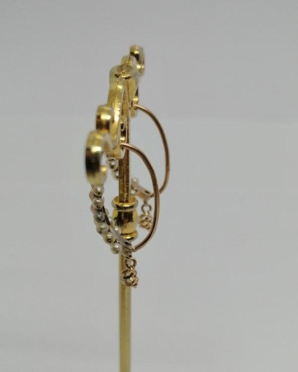 Boucles d'oreilles en or rosé, rangs de perles fines, et pampille, vers 1870. – Image 5