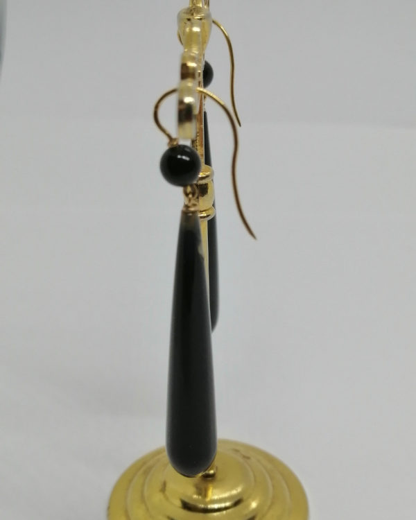 Boucles d'oreilles or, pendantes en onyx, vers 1860-80. – Image 3