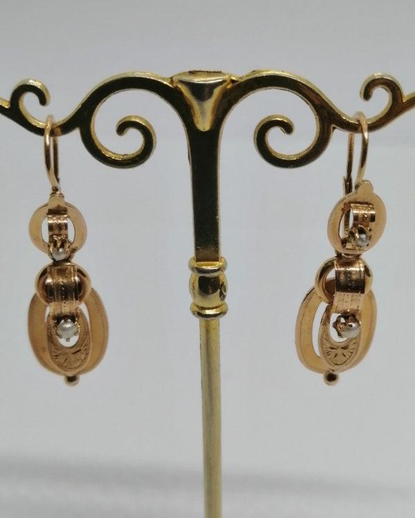 Boucles d'oreilles en or rosé, pendantes avec demi-perles fines, vers 1870. – Image 2