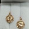 Boucles d'oreilles en or, pavage demi-perles fines et rose de diamant, vers 1900. – Image 2