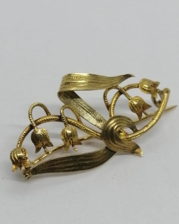 Broche or jaune et vert, représentant du muguet, vers 1900, Art Nouveau. – Image 2
