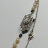 Collier fermoir or gris et diamants, chute de 93 perles de culture, 1930. – Image 3