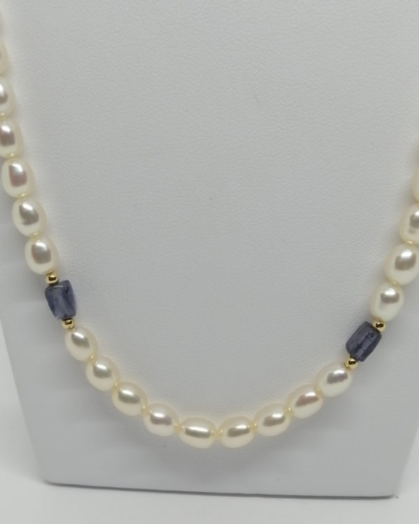 Collier fermoir or, perles d'eau douce et iolites, bijou d'occasion. – Image 3