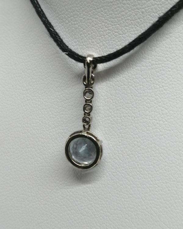 Pendentif en or gris, roses de diamants et aigue-marine, 1930, Art Déco. – Image 4