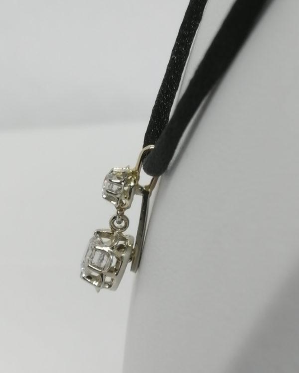 Pendentif or gris, avec zirconiums, vers 1930-40. – Image 3