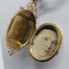 Pendentif or rosé, cassolette, porte-photo, pavage de demi-perles fines et turquoises, vers 1860-80. – Image 5