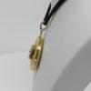 Pendentif or jaune, double porte-photo, guilloché et diamants, vers 1920. – Image 3