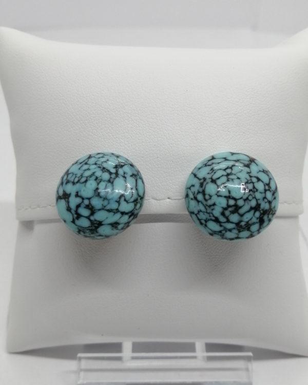 Boucles d'oreilles clip, demi-boule de verre imitation turquoise.