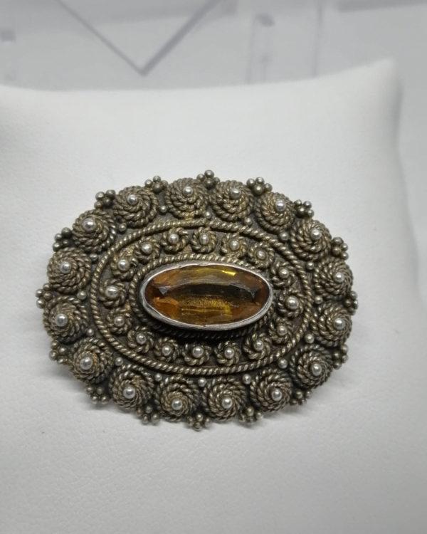 Broche en argent-vermeil, avec pierre couleur ambre, Israel, vers 1950-60.
