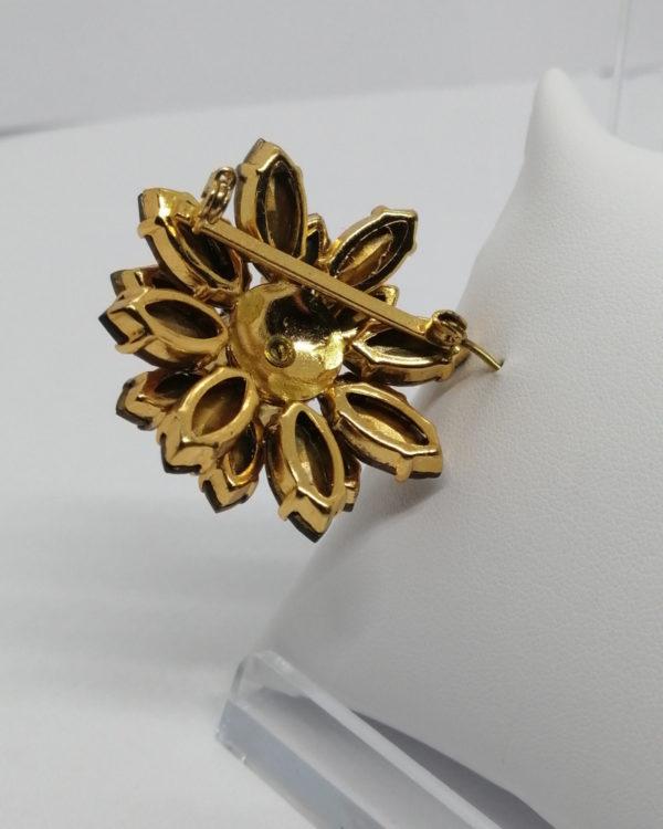 Broche façon fleur, avec strass de couleur brun deux tons. – Image 3