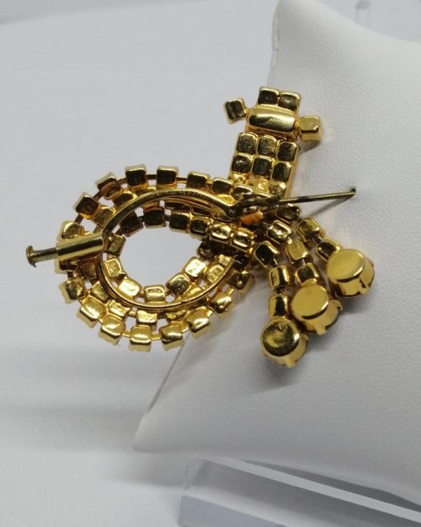 Broche strass multicolore, avec trois pampilles, vers 1930-40. – Image 3