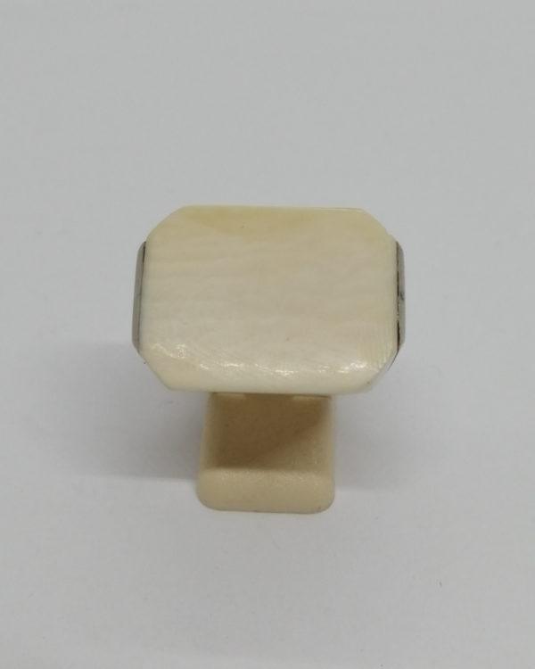 Bague argent , avec matière noble taillée, vers 1925-30.