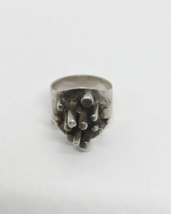 Bague argent vintage, avec travail en pointe, période moderniste vers 1960-70. – Image 2