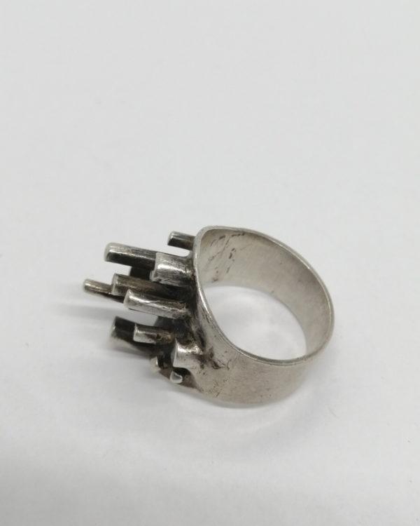 Bague argent vintage, avec travail en pointe, période moderniste vers 1960-70. – Image 3