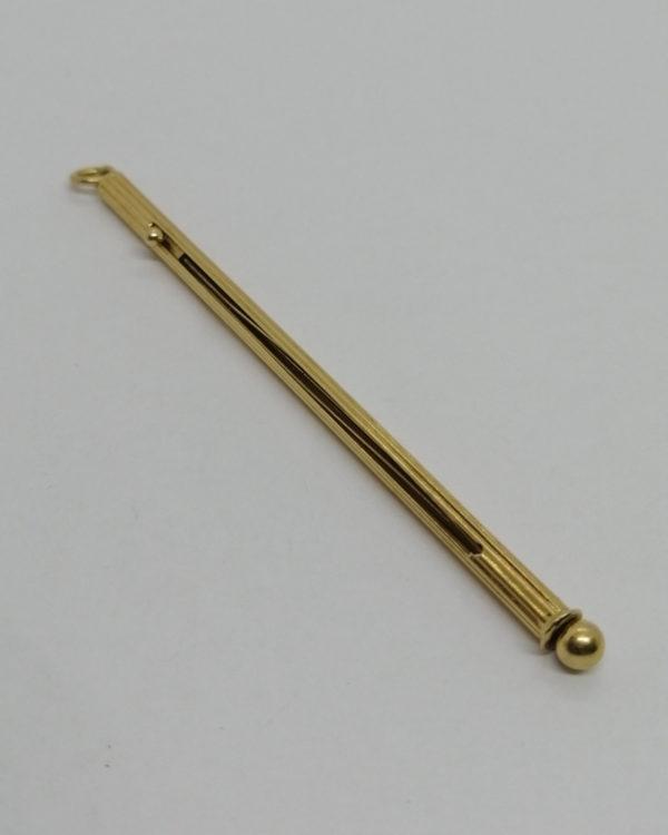 Touilleur à champagne en or, façon stylet de poche, vers 1920-30. – Image 2