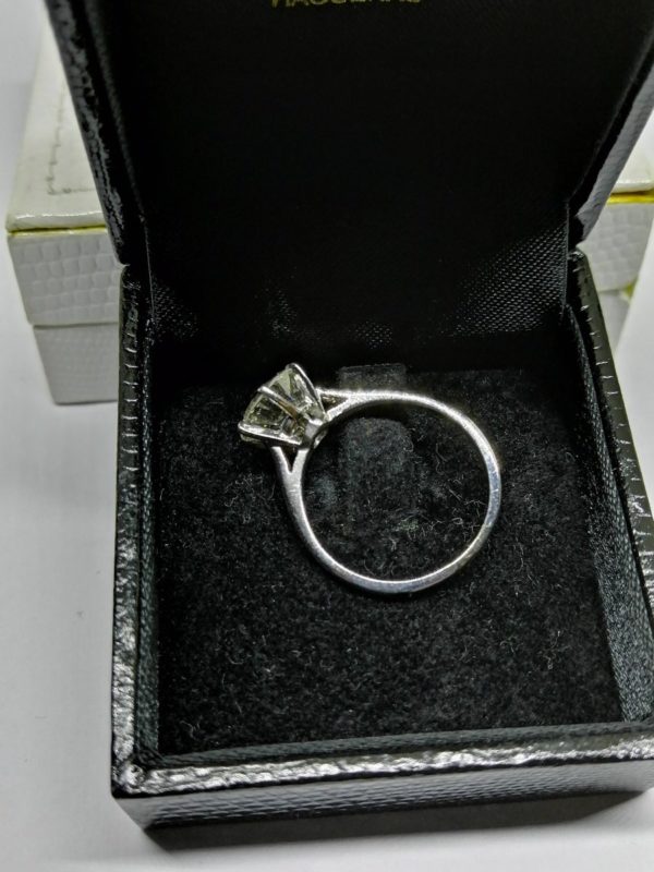 Bague solitaire en platine, Diamant, taille brillant, avec certificat de laboratoire. – Image 3