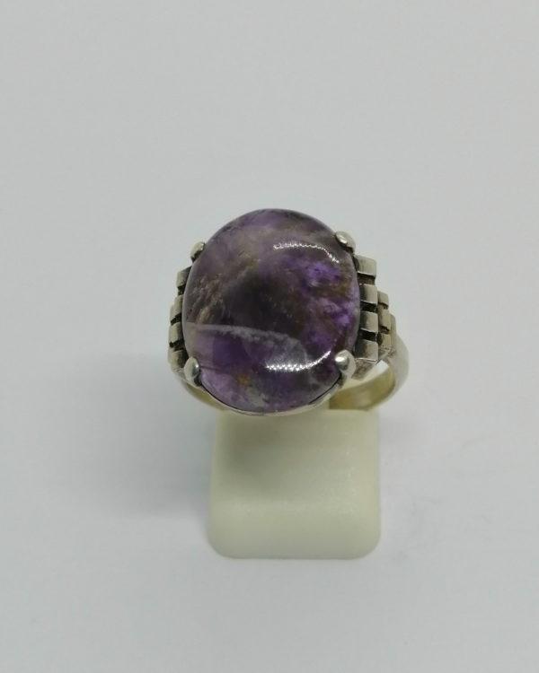 Bague argent, cabochon d'améthyste brut, monture en escalier, Art Déco.