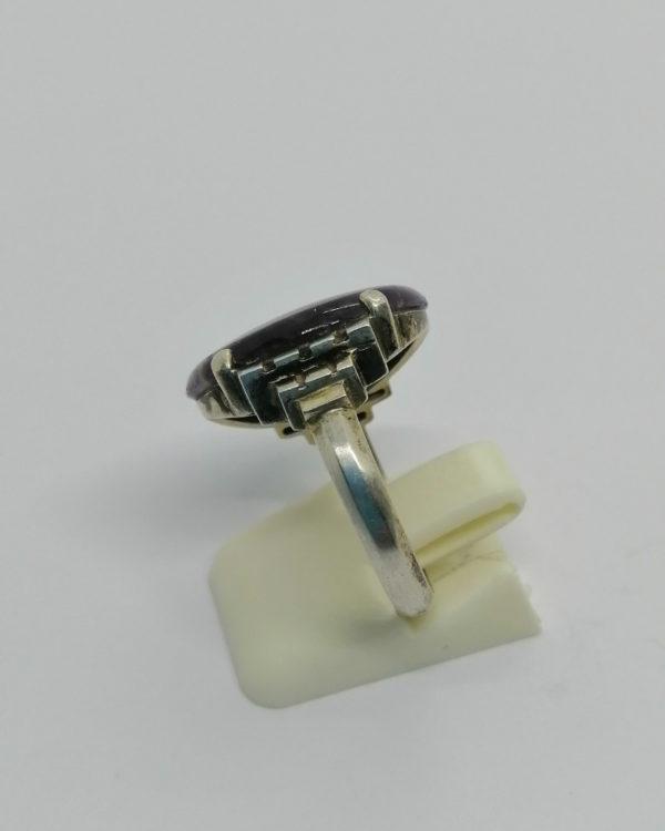 Bague argent, cabochon d'améthyste brut, monture en escalier, Art Déco. – Image 2