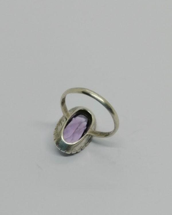 Bague argent, améthyste et marcasites naturelles, vers 1920. – Image 3