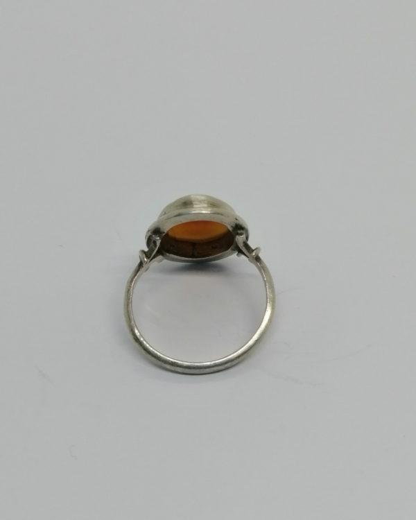 Bague argent, avec camée coquillage, les danseuses, vers 1900. – Image 3