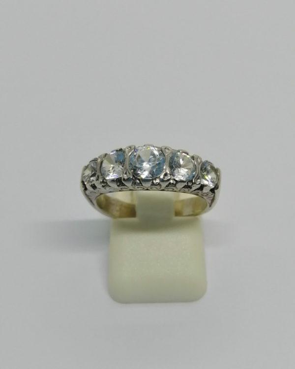 Bague argent, jarretière, avec sertie de saphirs blanc, 1920-30.
