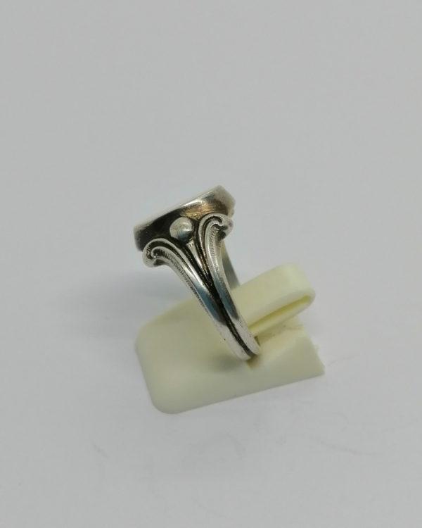 Bague argent, petite chevalière restant à graver, 1900-20. – Image 2