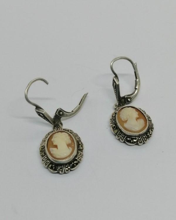 Boucles d'oreilles pendantes camée coquillage, marcasites, vers 1920-30. – Image 6