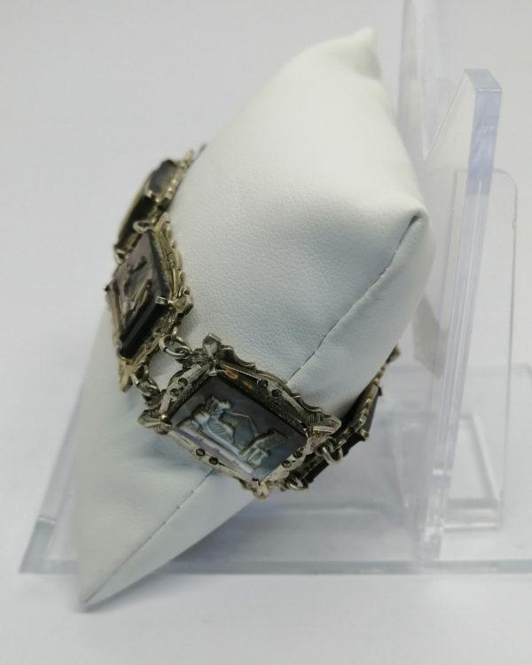 Bracelet argent, avec camées en nacre grise, autour pavage de marcasites, 1920-30. – Image 2