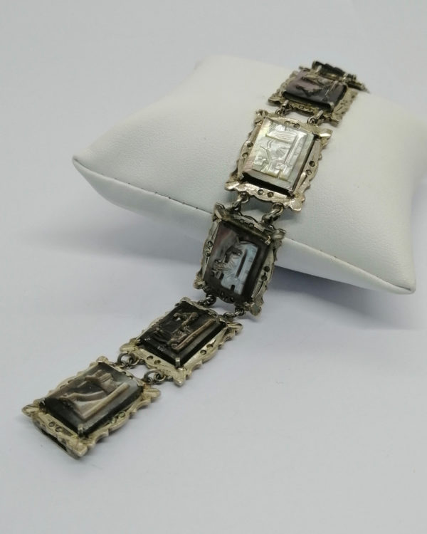 Bracelet argent, avec camées en nacre grise, autour pavage de marcasites, 1920-30. – Image 4
