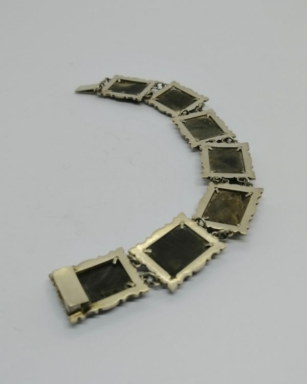 Bracelet argent, avec camées en nacre grise, autour pavage de marcasites, 1920-30. – Image 6