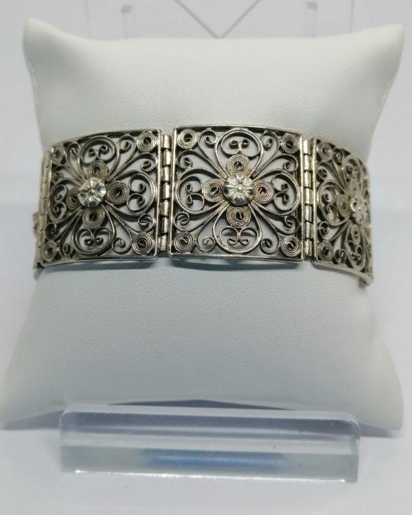 Bracelet argent, maillon carré en filigrané, travail fin vers 1920-30.