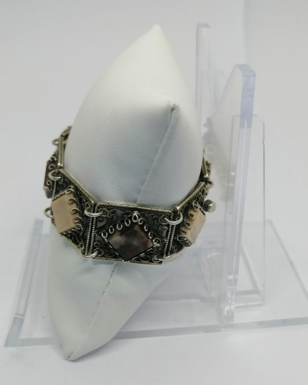 Bracelet argent/vermeil, avec maillons filigranés et sertie de pierres naturelles, vers 1930. – Image 2