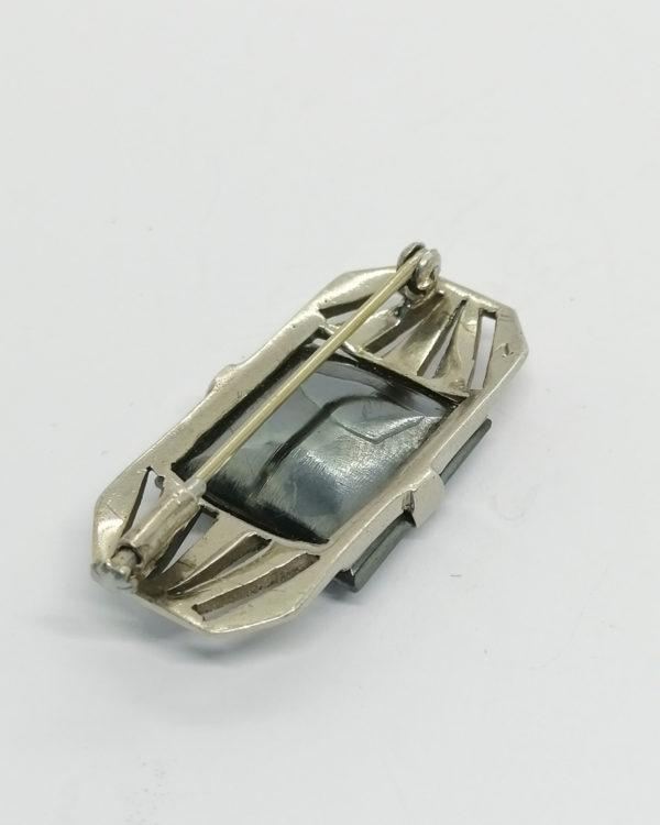 Broche argent, ajourée de forme géométrique, avec hématite facettée, Art Déco, vers 1925-30. – Image 3