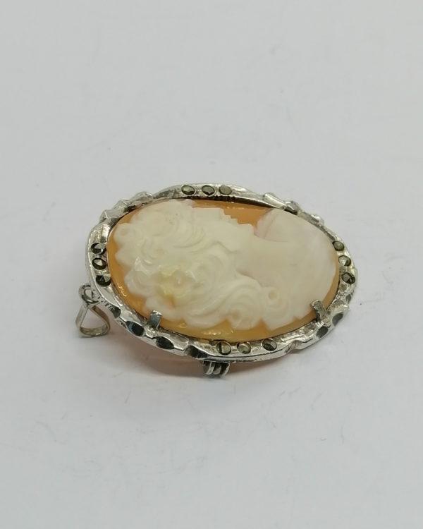 Broche/pendentif argent, entourage marcasites et camée portrait femme au long cheveux, vers 1940-60. – Image 2