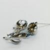 Broche argent, avec fleurs en émail, feuillages et pierres blanches. – Image 4