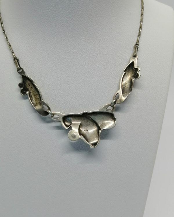 Collier argent, avec motifs feuillagés pavage marcasites et perle de culture, 1925-30. – Image 3