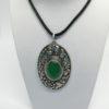 Pendentif important argent, motifs végétaux et agate verte, Art Nouveau.