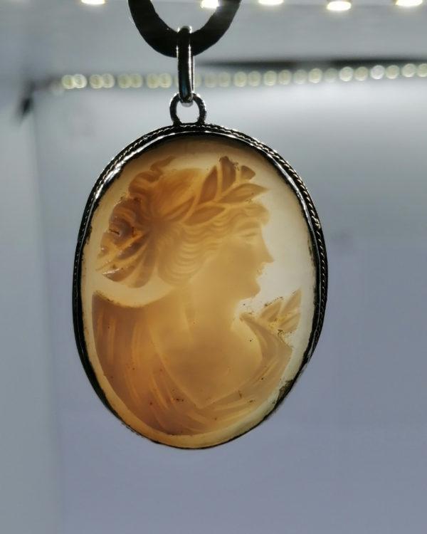 Pendentif argent, ovale avec camée coquillage, portrait de femme, 1900. – Image 5