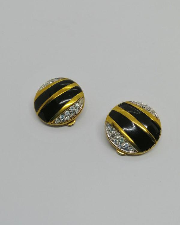 Boucles d'oreilles, clip, laiton jaune émail noir et pierre blanche,1960-80. – Image 2