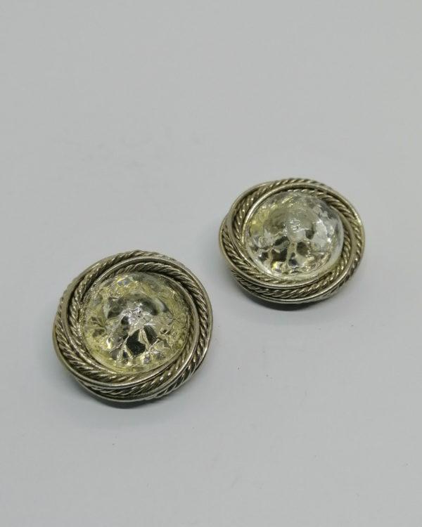 Boucles d'oreilles, clip, métal blanc et verre transparent, 1940-50. – Image 2