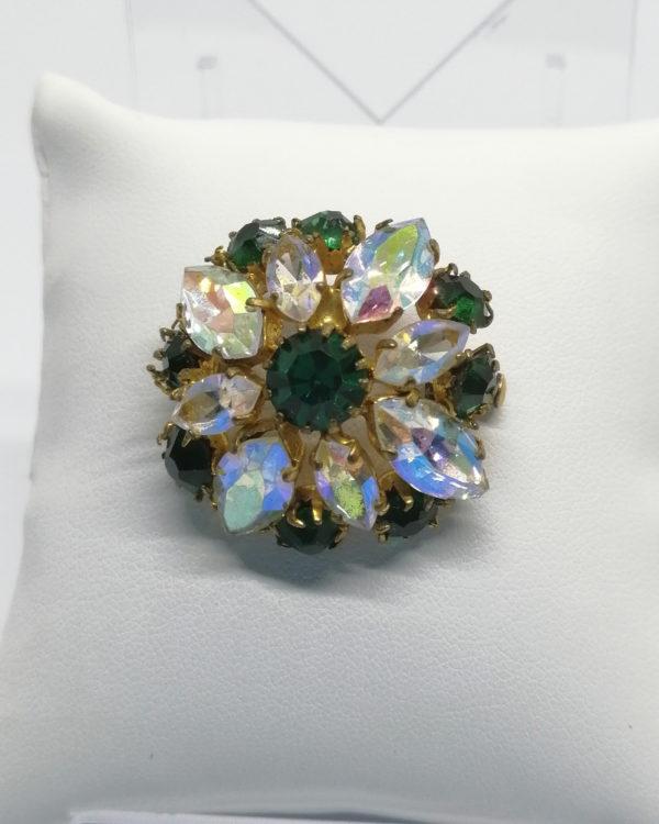 Broche, strass coloré vert et multicolore, en sertie griffes, vers 1930-40.