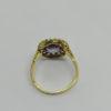 Bague en or, modèle marguerite avec roses de diamant et améthyste facettée, 1900-20. – Image 3