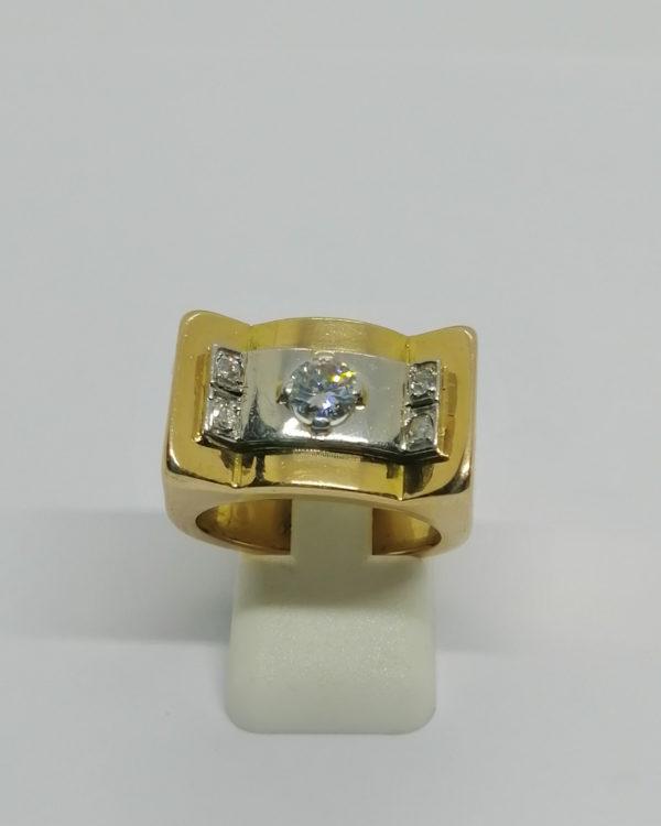 Bague en or bicolore, période Tank, avec sertie de diamants, vers 1940-50.
