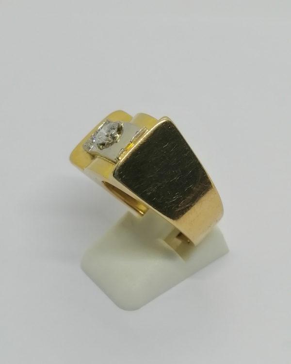 Bague en or bicolore, période Tank, avec sertie de diamants, vers 1940-50. – Image 2
