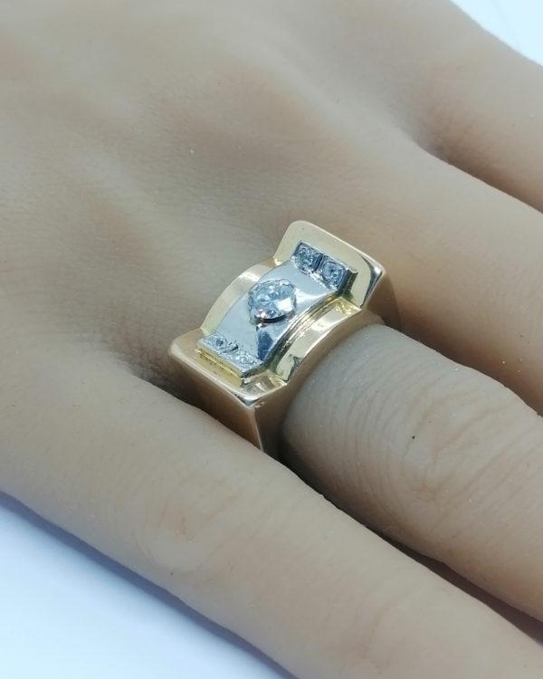Bague en or bicolore, période Tank, avec sertie de diamants, vers 1940-50. – Image 4