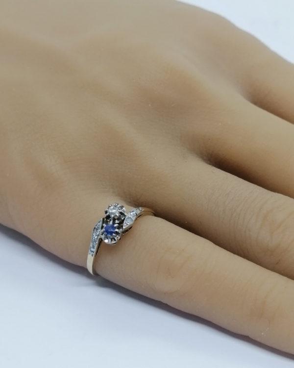 Bague en or rosé, petit modèle toi et moi, saphir et rose de diamant, vers 1900-20. – Image 4